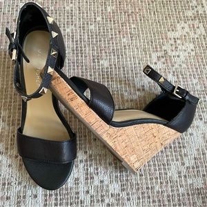 MARC FISHER LEATHER METALLIC STUDDED WEDGES 🖤